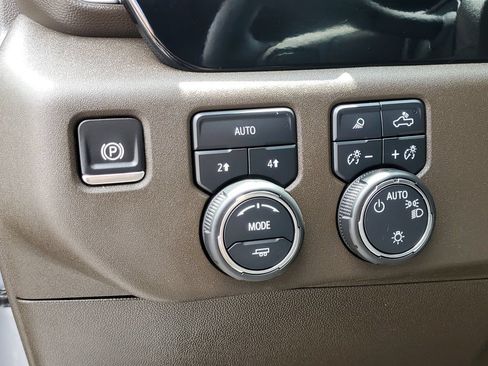 Used 2024 Chevrolet Silverado 1500 LT w/ Safety Package AWD/4WD image 10