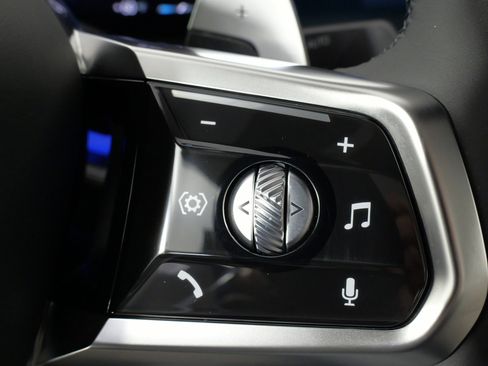 Used 2023 BMW 760i xDrive image 37