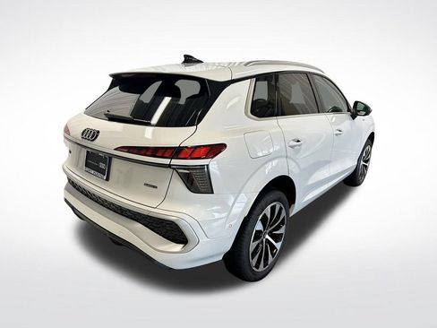 Certified 2026 Audi Q3 quattro 2.0T AWD/4WD image 31