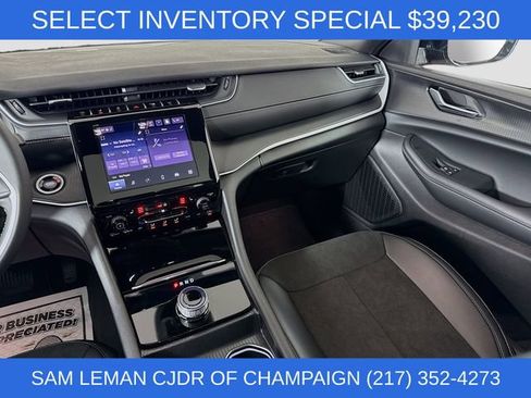 New 2025 Jeep Grand Cherokee L Altitude image 22