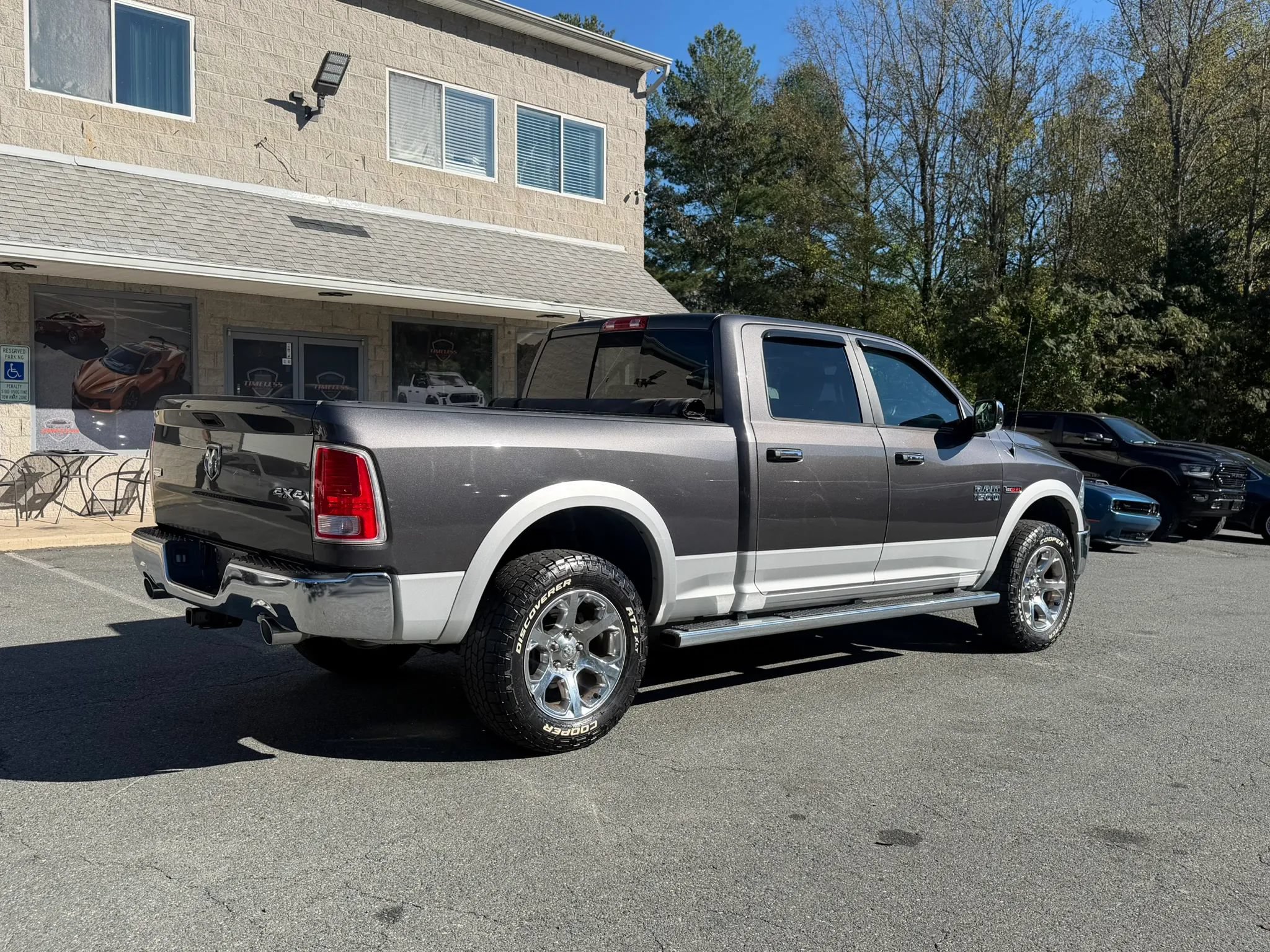 Used 2016 RAM 1500 Laramie w/ Convenience Group AWD/4WD image 7