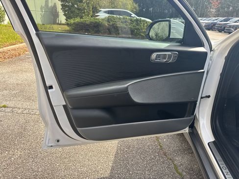 Used 2023 Hyundai Ioniq 6 Limited image 10