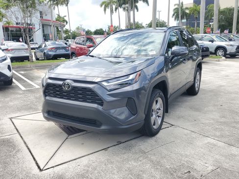 Certified 2025 Toyota RAV4 XLE w/ Convenience Package FWD image 7