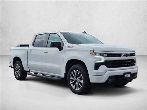 Used 2025 Chevrolet Silverado 1500 RST w/ Z71 Off-Road Package AWD/4WD image 3