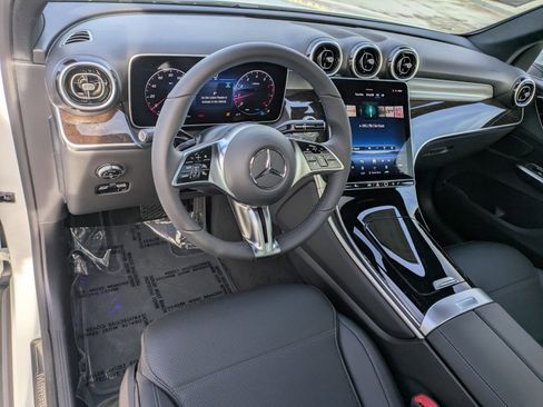 Used 2026 Mercedes-Benz GLC 300 4MATIC image 10