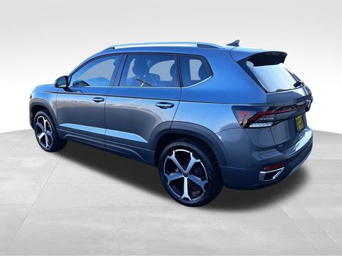 New 2025 Volkswagen Taos SEL AWD/4WD image 8
