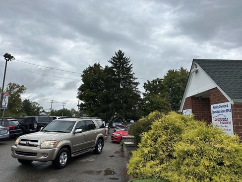 Used 2007 Toyota Sequoia Limited image 1