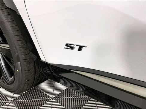 New 2026 Buick Envision Sport Touring image 10