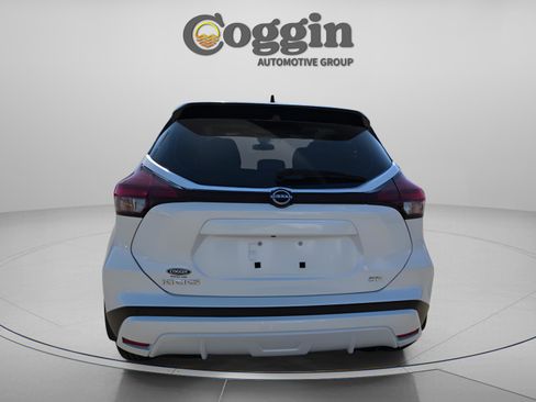 Used 2023 Nissan Kicks SR w/ SR Premium Package image 5