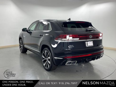 Used 2025 Volkswagen Atlas Cross Sport SEL Premium R-Line image 8