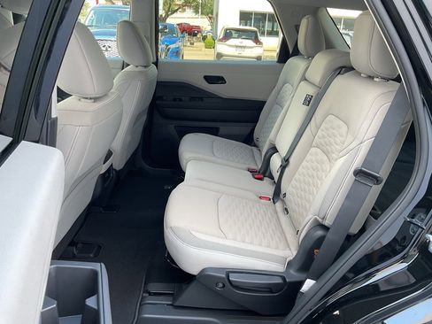 New 2025 Nissan Pathfinder SV w/ Black Appearance Package image 13