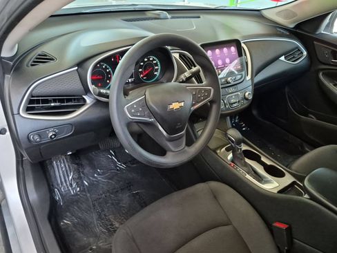 Used 2021 Chevrolet Malibu LS FWD image 12
