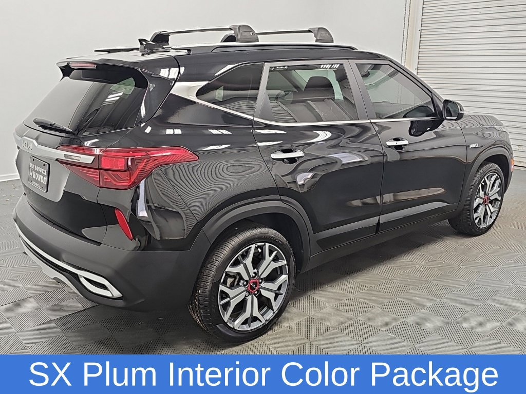 Used 2023 Kia Seltos SX w/ SX Sunroof Package AWD/4WD image 10