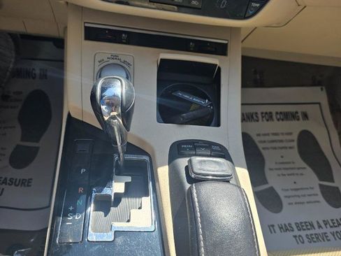Used 2013 Lexus ES 350 w/ Luxury Pkg FWD image 18