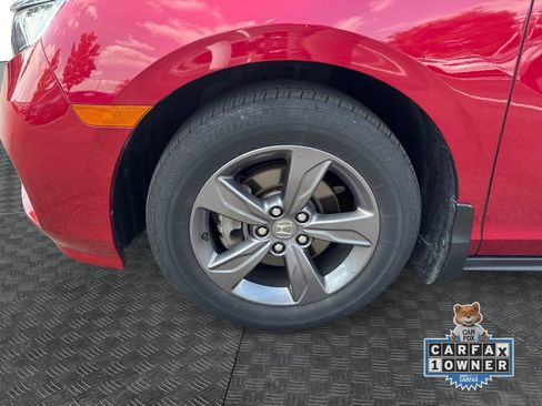 Used 2024 Honda Odyssey EX image 12