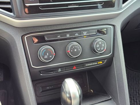 Used 2021 Volkswagen Atlas S image 28