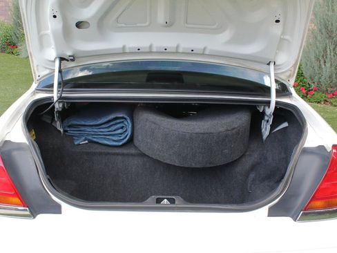 Used 1999 Ford Crown Victoria LX RWD image 47