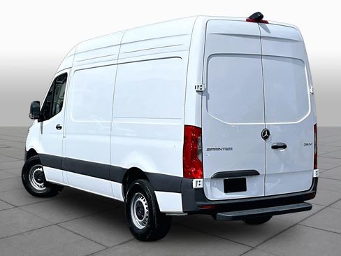Used 2025 Mercedes-Benz Sprinter 2500 image 12