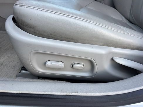Used 2008 Buick LaCrosse CXS w/ Driver Confidence Package FWD image 16