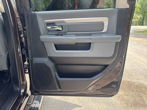 Used 2017 RAM 2500 SLT w/ Snow Chief Group AWD/4WD image 26