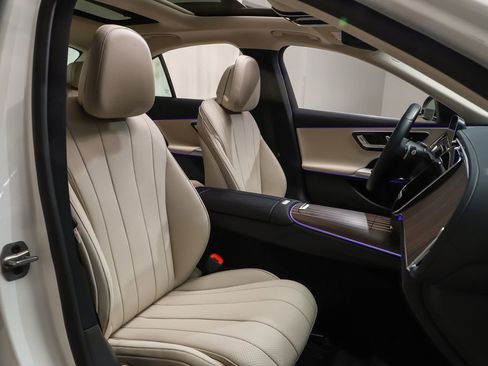 Certified 2025 Mercedes-Benz E 450 4MATIC Sedan image 10