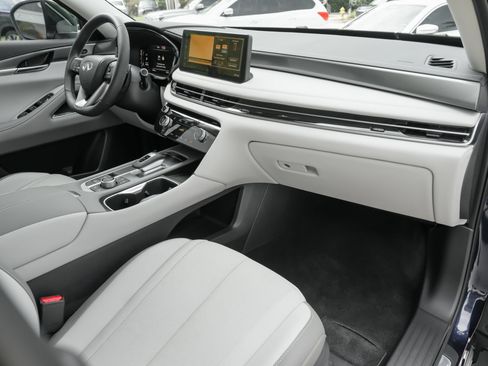 Certified 2026 INFINITI QX60 Luxe w/ Cargo Package FWD image 38