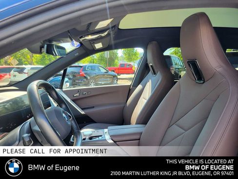 Used 2023 BMW iX xDrive50 w/ Premium Package AWD/4WD image 24