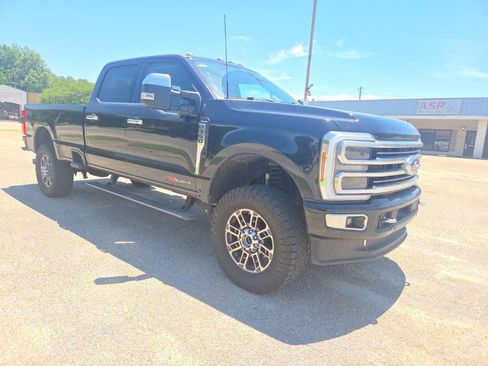 Used 2024 Ford F350 Limited w/ FX4 Off-Road Package AWD/4WD image 10