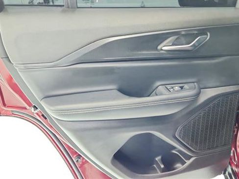 Used 2025 Jeep Grand Cherokee Laredo X w/ Luxury Tech Group I image 22