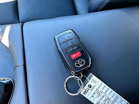 Used 2025 Toyota Crown Signia image 35