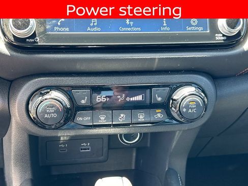 Used 2024 Nissan Kicks SR w/ SR Premium Package FWD image 19