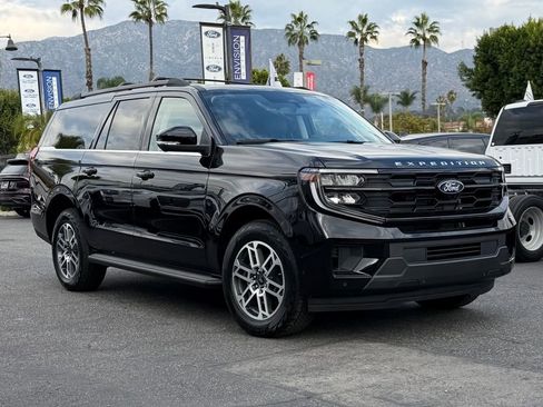 New 2026 Ford Expedition Max Active RWD image 2