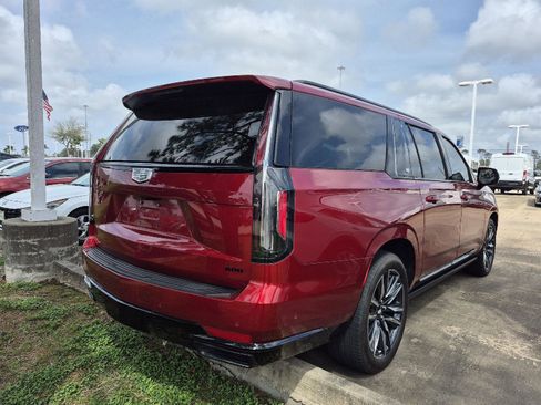 Used 2024 Cadillac Escalade ESV Sport w/ Touring Package image 3