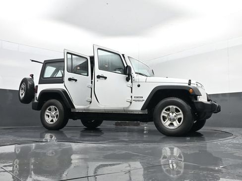 Used 2017 Jeep Wrangler Unlimited Sport AWD/4WD image 29
