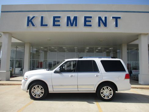 Used 2014 Lincoln Navigator 2WD image 1