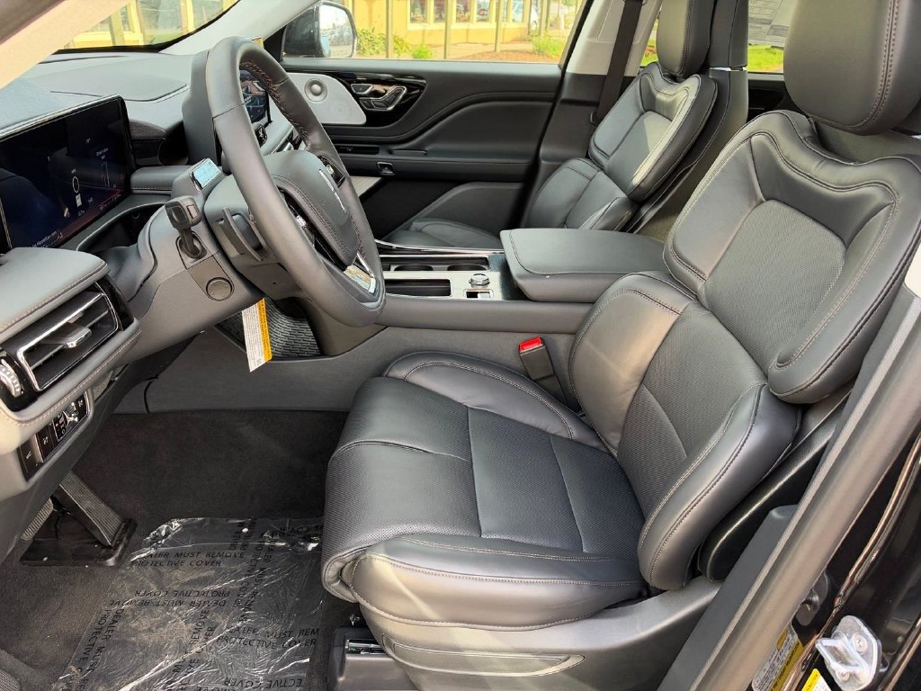 New 2027 Lincoln Aviator Reserve w/ Luxury Package AWD/4WD image 9