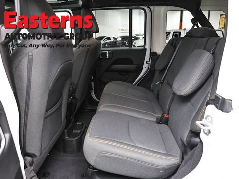 Used 2025 Jeep Wrangler Unlimited Sahara AWD/4WD image 22