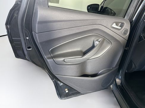 Used 2015 Ford Escape SE w/ Equipment Group 201A image 24