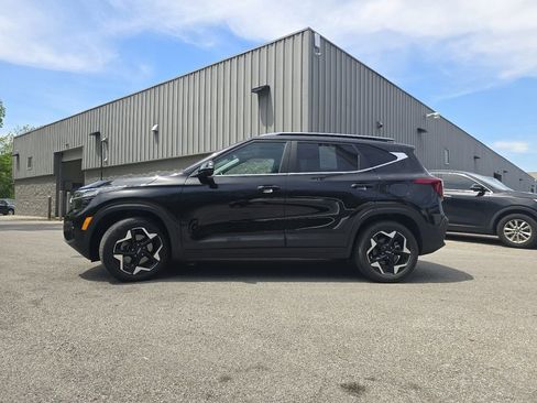 Used 2024 Kia Seltos EX AWD/4WD image 15