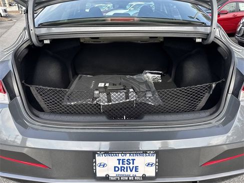 New 2026 Hyundai Elantra SE image 23