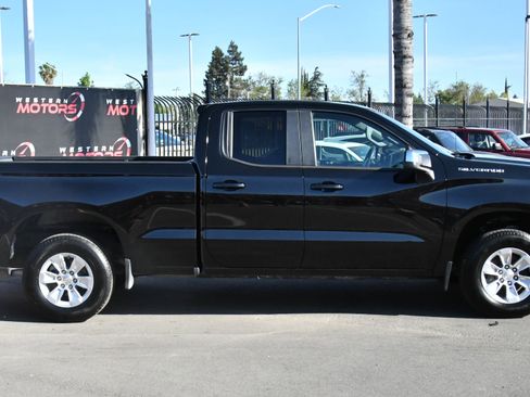 Used 2020 Chevrolet Silverado 1500 LT w/ Trailering Package image 9