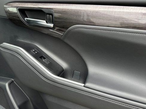 New 2026 Toyota Highlander Limited AWD/4WD image 20