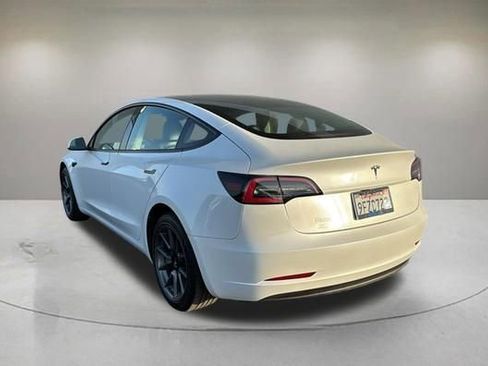 Used 2023 Tesla Model 3 Standard Range RWD image 4