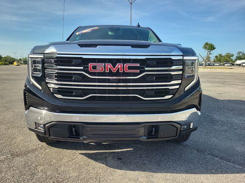 New 2026 GMC Sierra 1500 SLT w/ SLT Premium Package AWD/4WD image 3