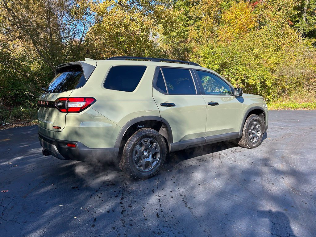 New 2026 Honda Pilot TrailSport image 2