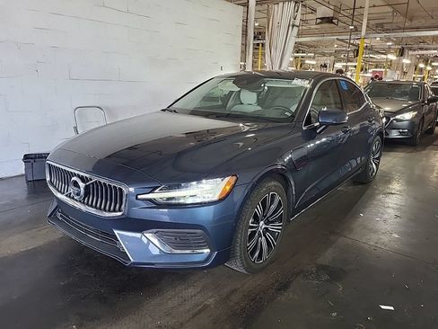 Used 2022 Volvo S60 T8 Inscription AWD/4WD image 1