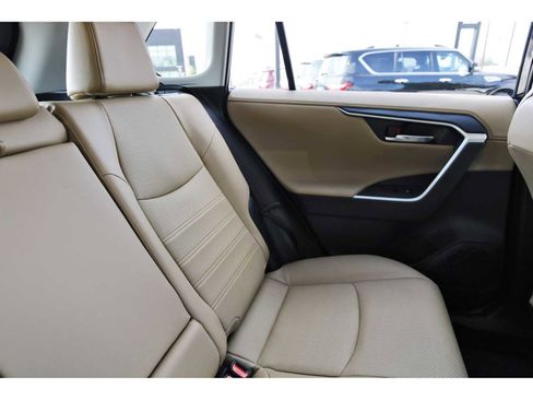 Used 2025 Toyota RAV4 Limited image 10