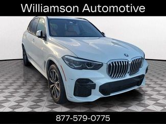 Used 2022 BMW X5 xDrive40i w/ M Sport Package AWD/4WD video 1