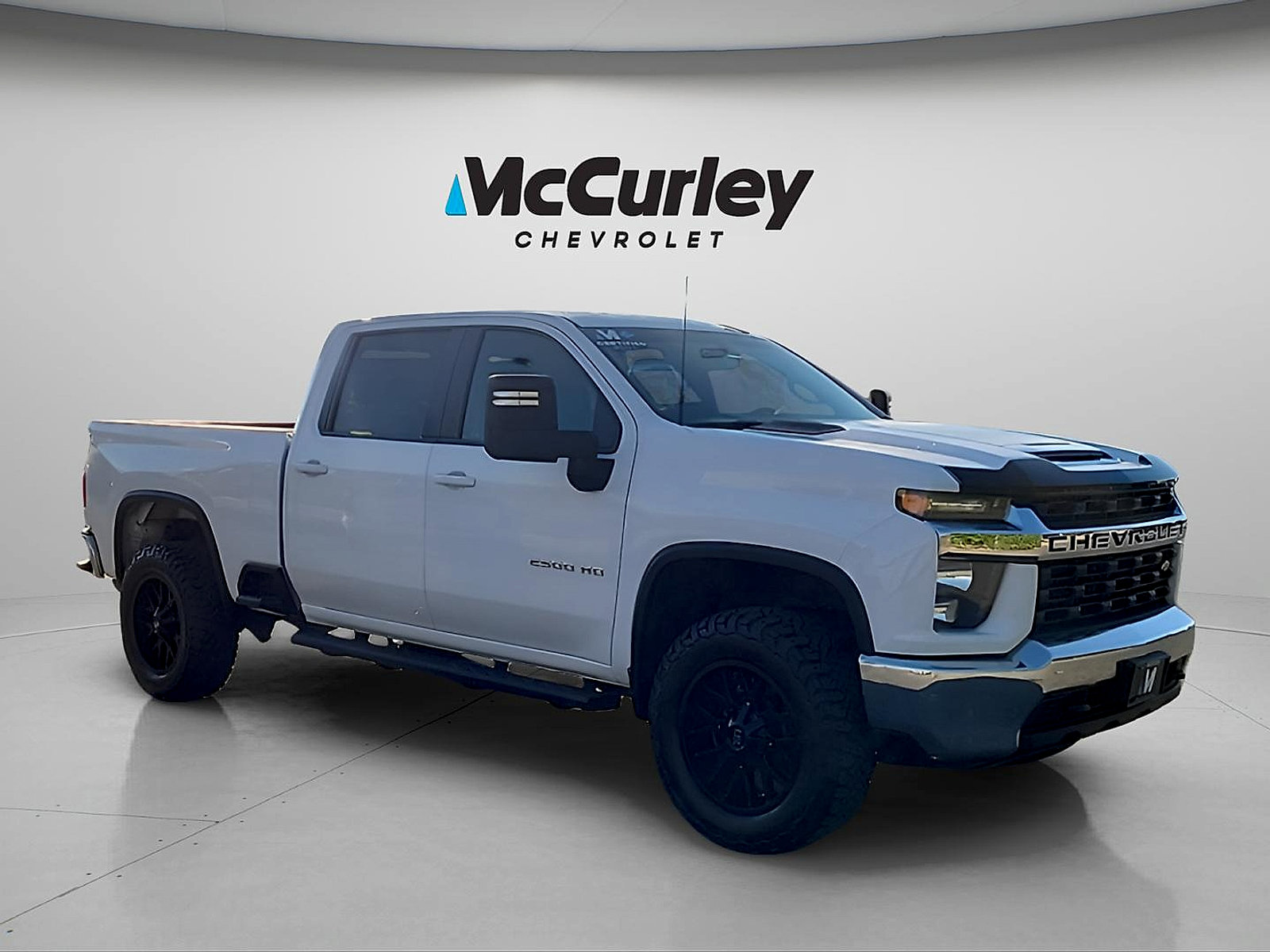 Used 2023 Chevrolet Silverado 2500 LT AWD/4WD image 1