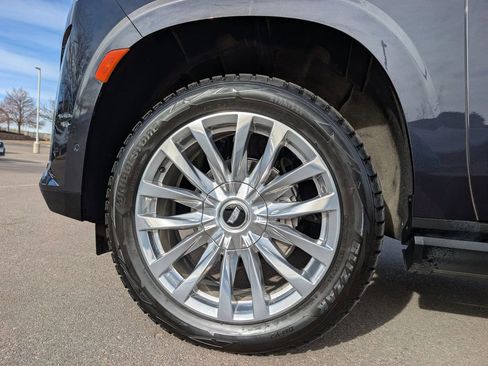 Certified 2024 Cadillac Escalade Premium Luxury w/ Performance Package image 8